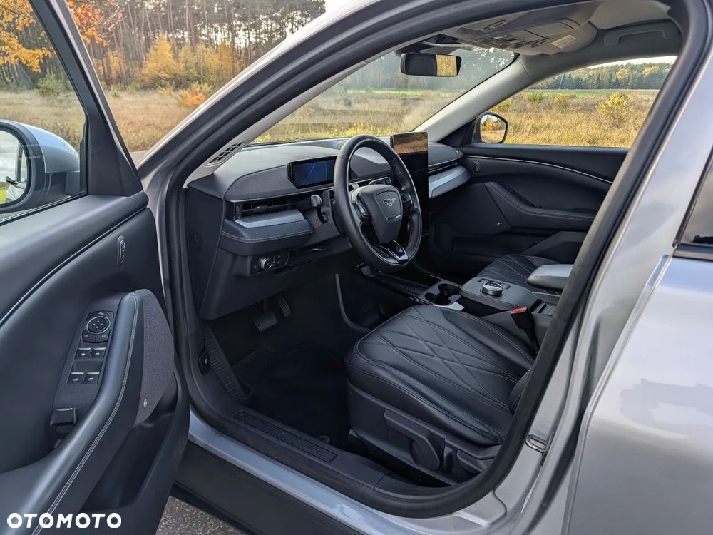 Ford Mustang Mach-E AWD PREMIUM - 19