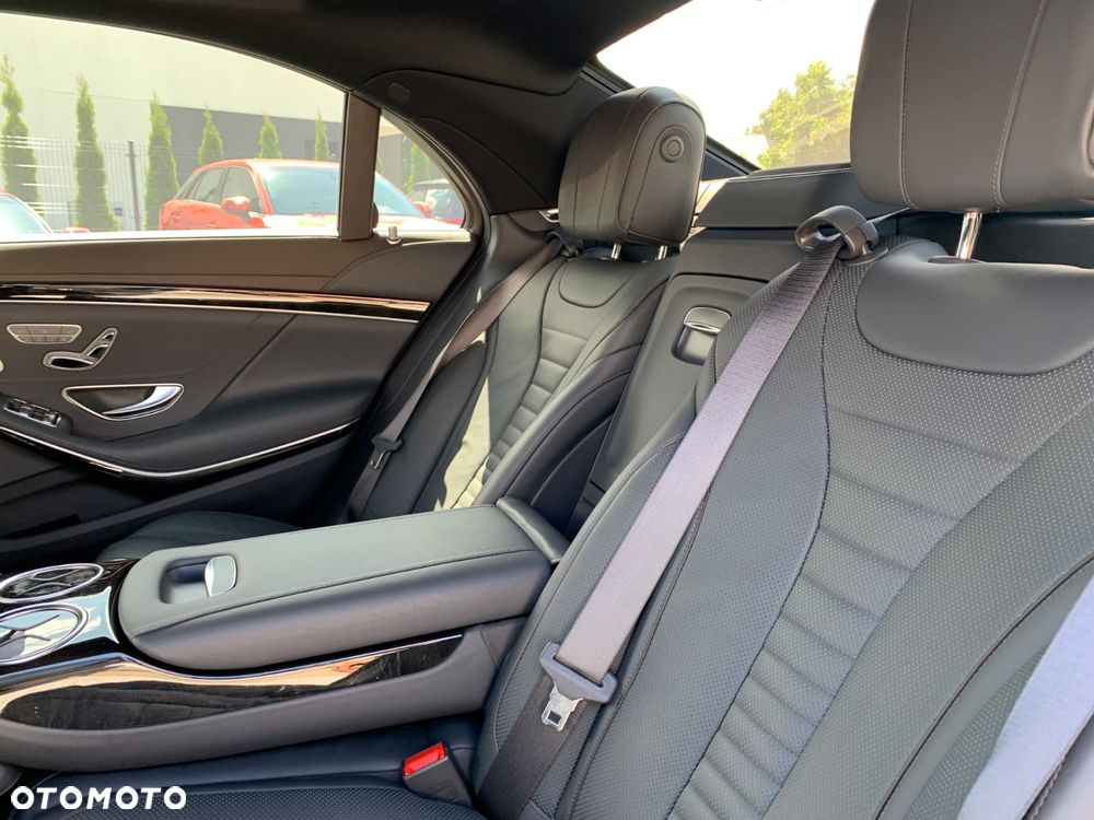 Mercedes-Benz Klasa S 400 d 4-Matic L 9G-TRONIC - 13