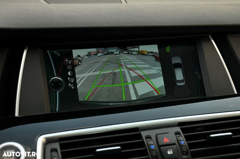 BMW Seria 5 530d xDrive Touring - 18