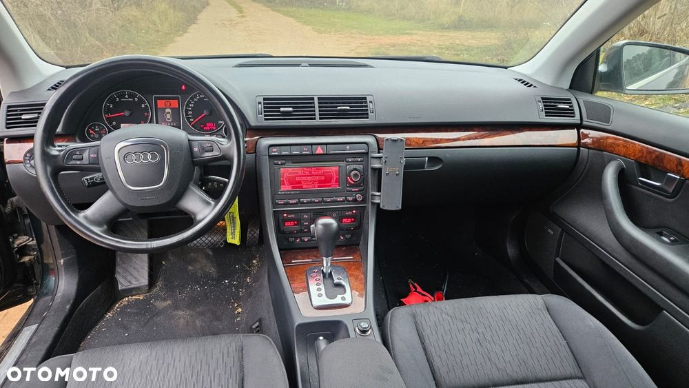 Audi A4 Limousine - 3