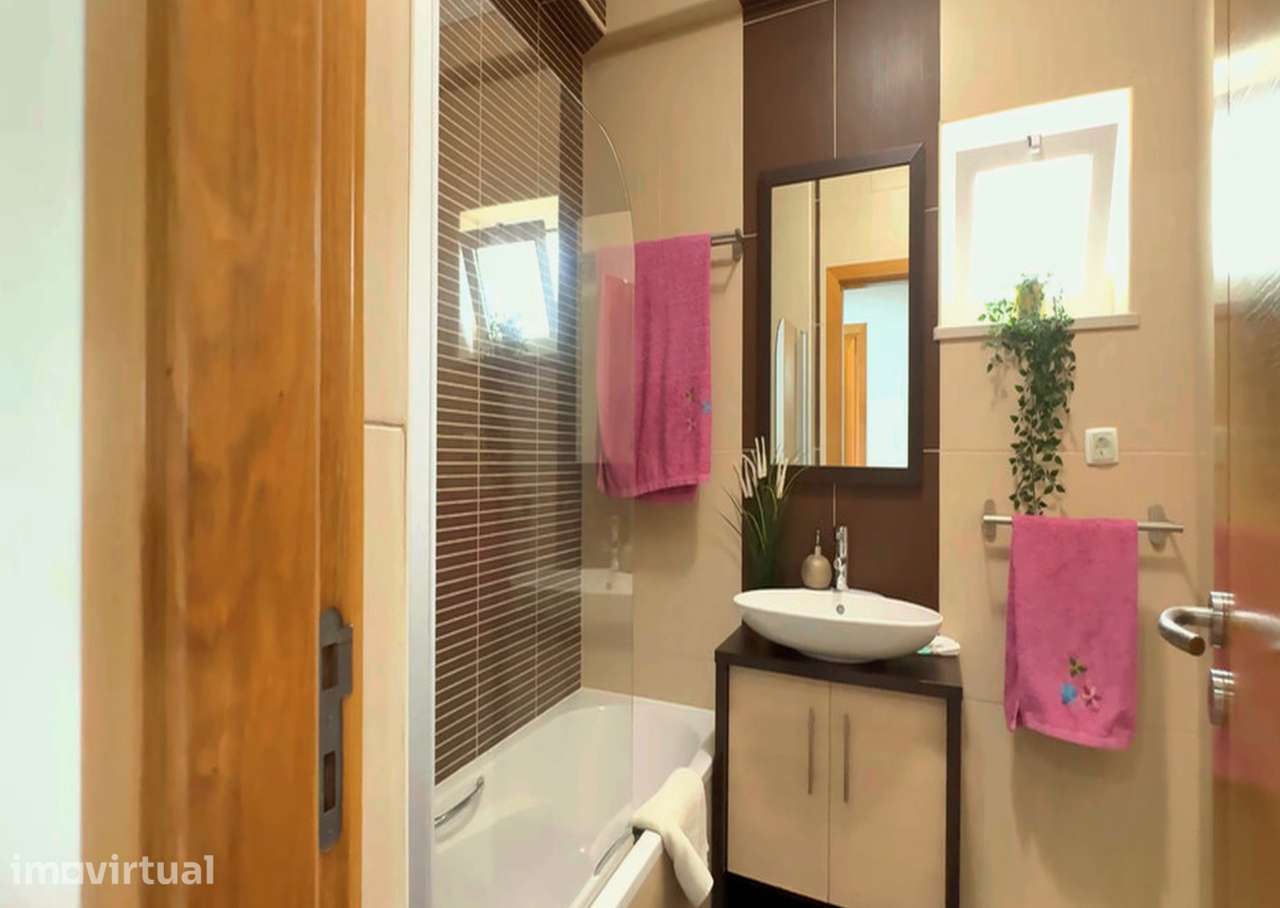 Apartamento T2 com varanda e elevador em Loulé - Grande imagem: 5/27