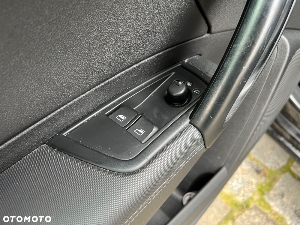 Audi A1 3-drzwiowe 1.6 TDI S line edition - 23