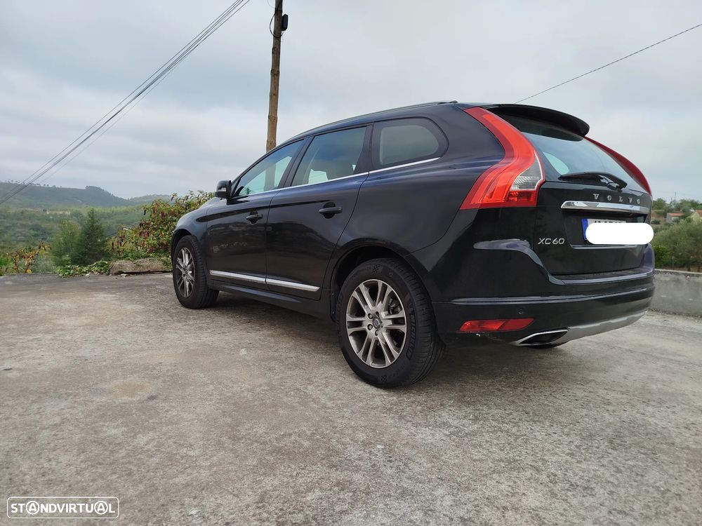 Volvo XC 60 2.0 D4 Momentum Geartronic - 3
