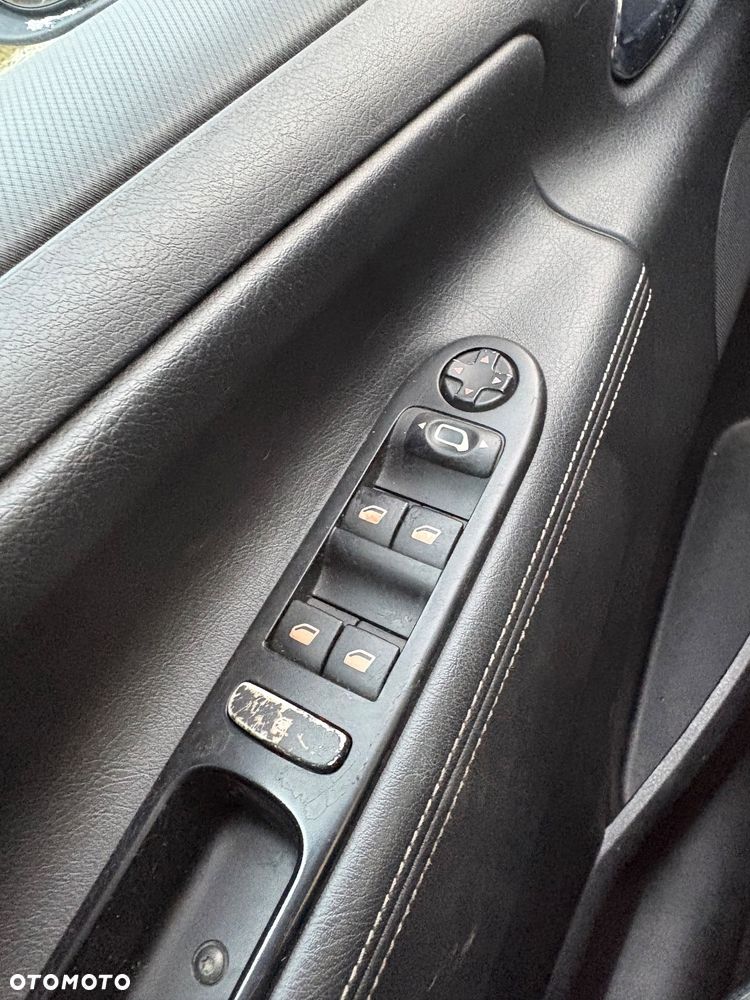 Peugeot 207 90 HDi FAP (Blue Lion) Urban Move - 17