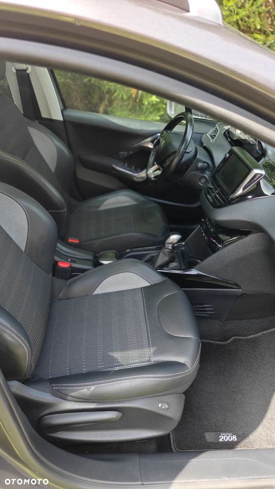Peugeot 2008 1.6 BlueHDi Allure - 10