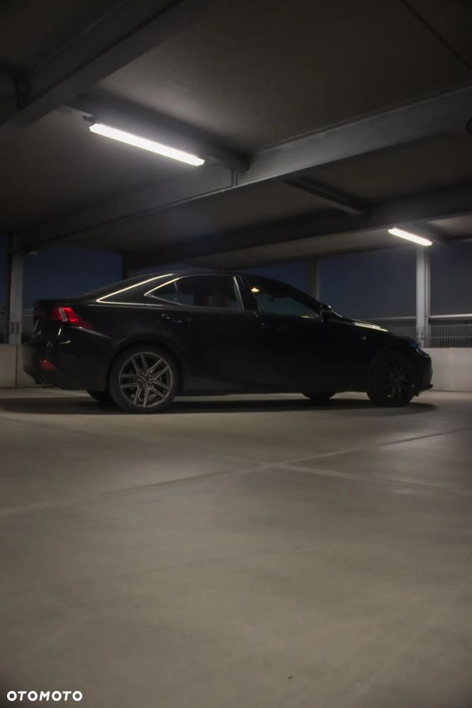 Lexus IS 200t F Sport - 6