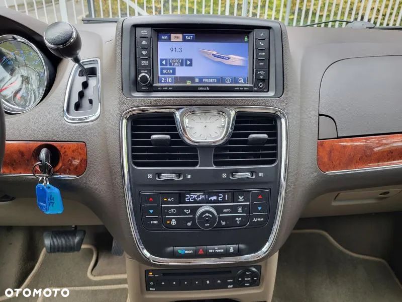 Chrysler Town & Country 3.6 Touring - 11