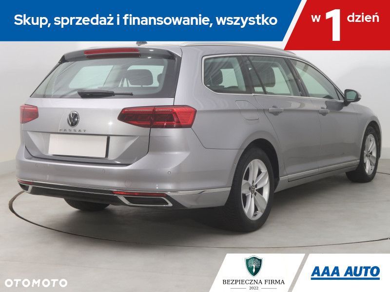 Volkswagen Passat Variant - 7