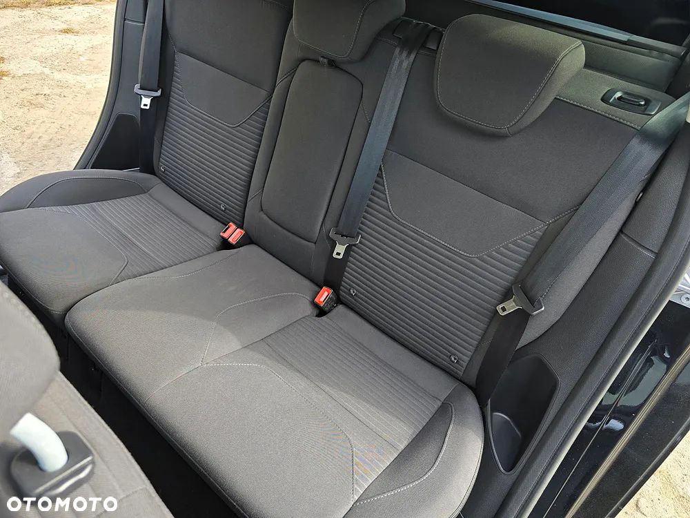 Ford Focus SW 1.5 EcoBlue SCR Titanium - 18