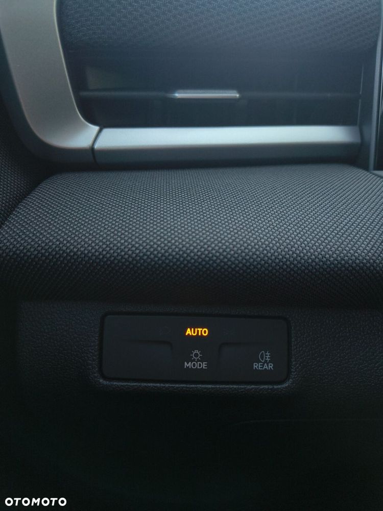 Volkswagen T-Roc 1.5 eTSI Life DSG - 30