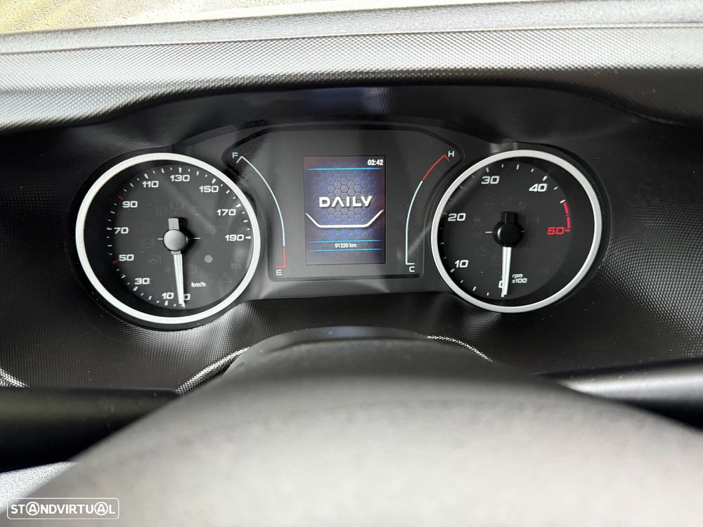 Iveco DAILY 35-140 PLATAFORMA ELEVATÓRIA - 3