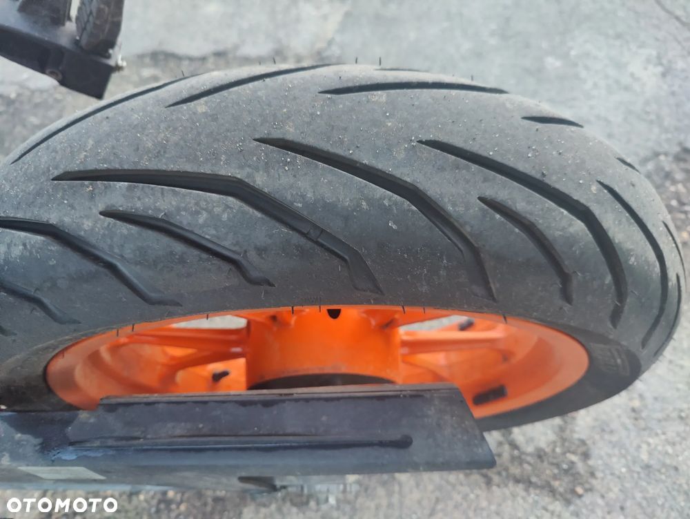 KTM RC 125 - 8