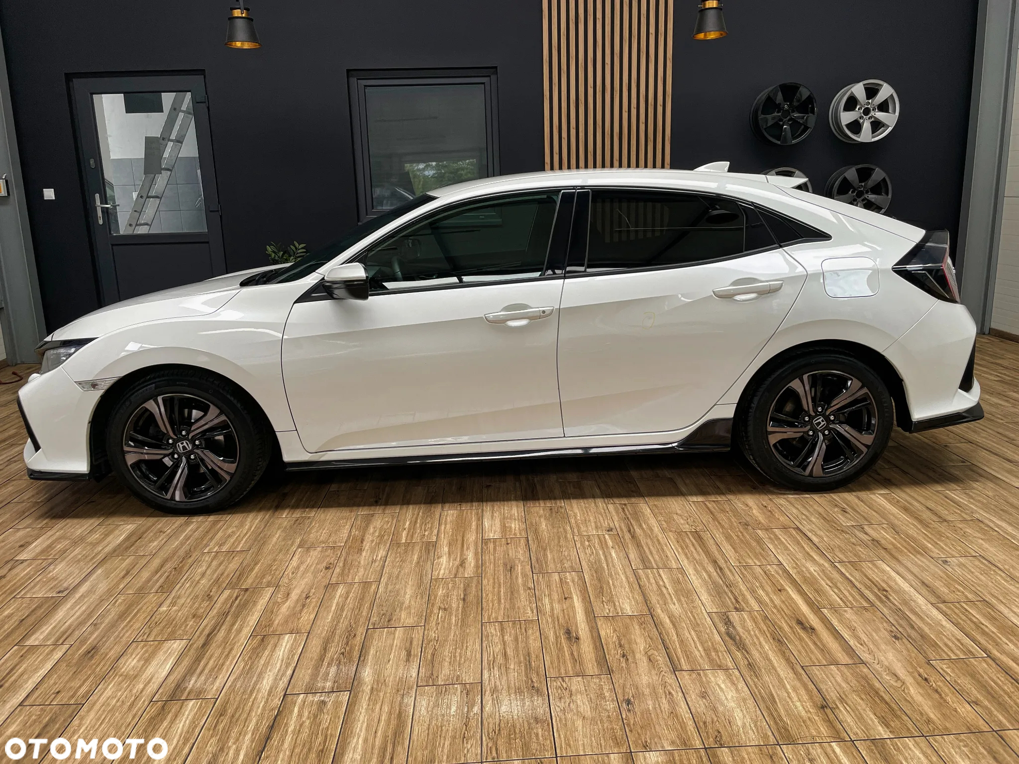 Honda Civic 1.5 i-VTEC Turbo CVT Sport - 9