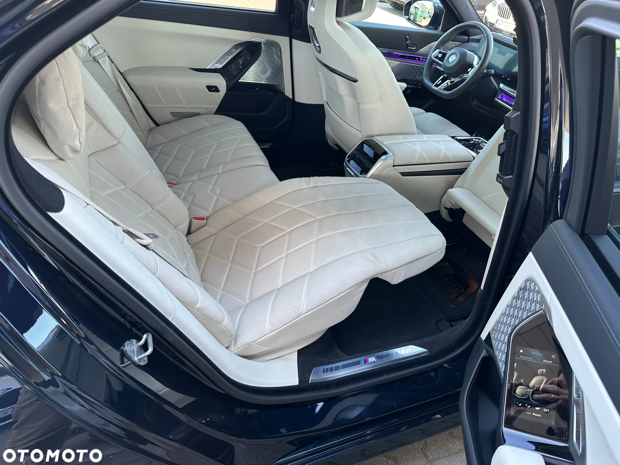 BMW i7 105.7kWh M70 xDrive - 24