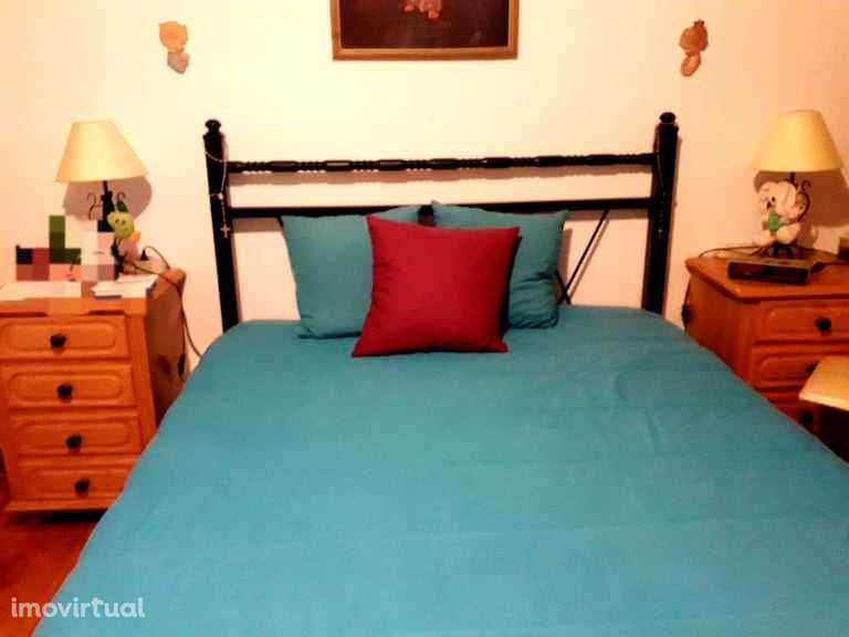 Moradia T2 c/ armazéns - Foros de vale de Figueira - Montemor-o-Novo - Grande imagem: 5/12