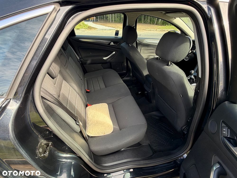 Ford Mondeo 2.0 TDCi Titanium - 14