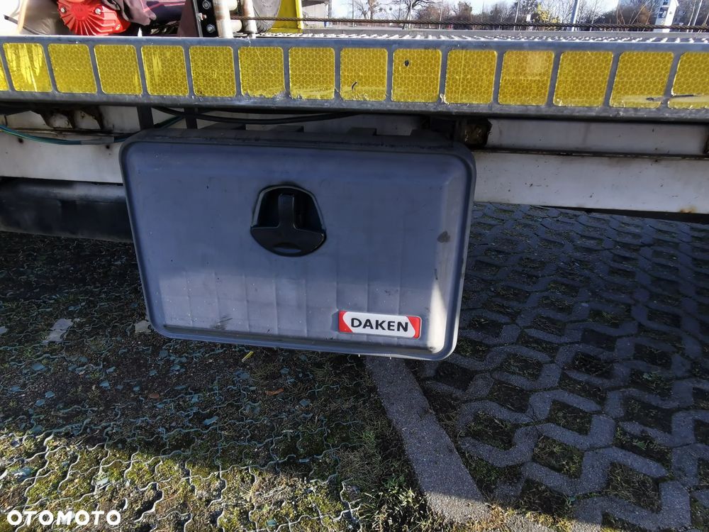 Mercedes-Benz Sprinter - 17