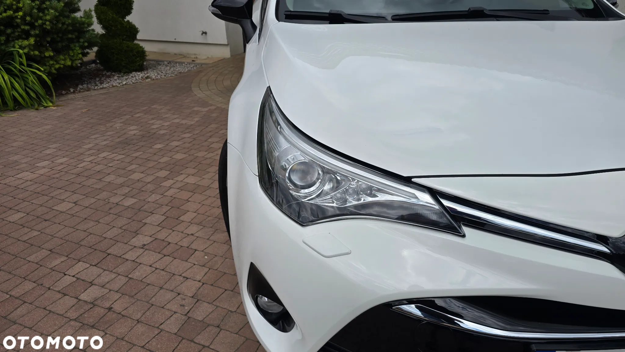 Toyota Avensis - 15