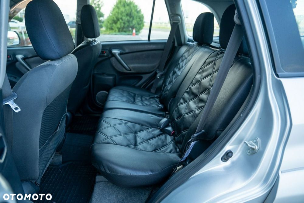 Toyota RAV4 4x4 Edition - 22