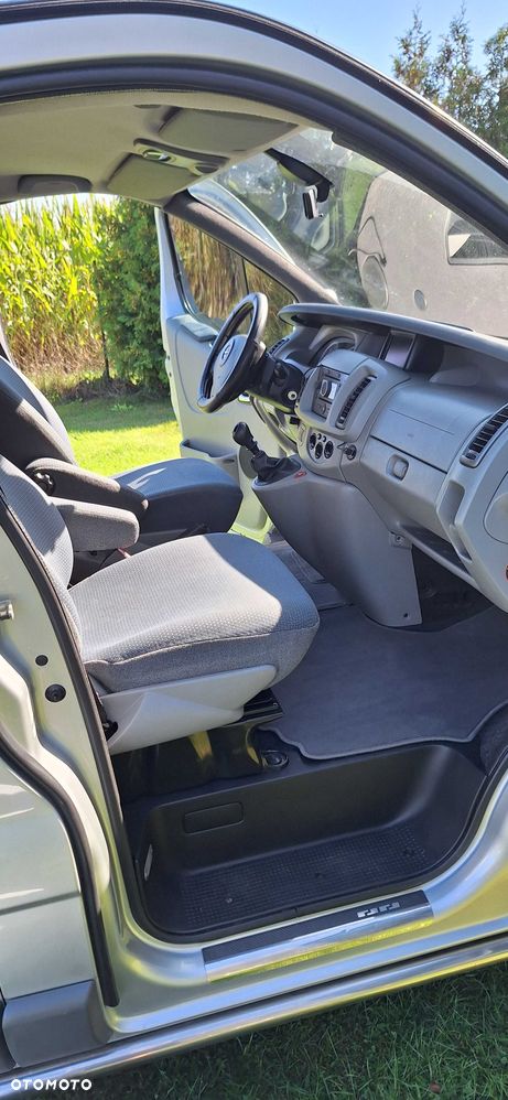 Opel Vivaro - 2