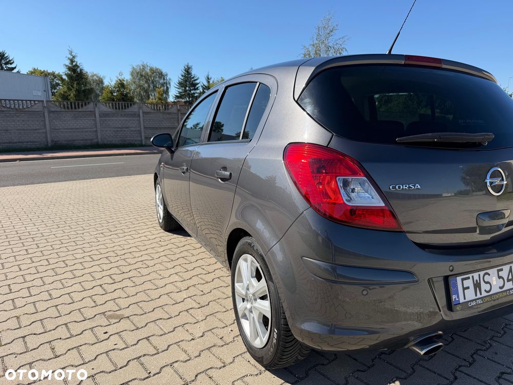 Opel Corsa 1.4 16V 150 Jahre - 15