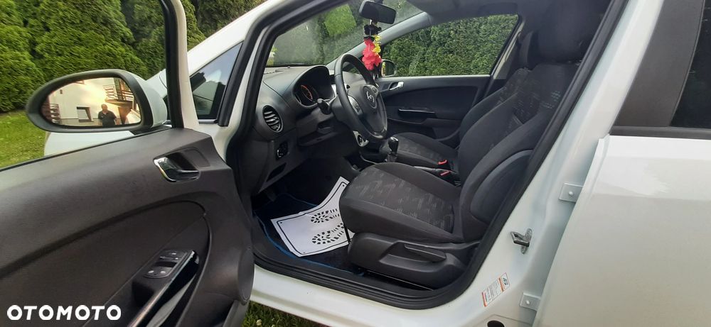 Opel Corsa - 36