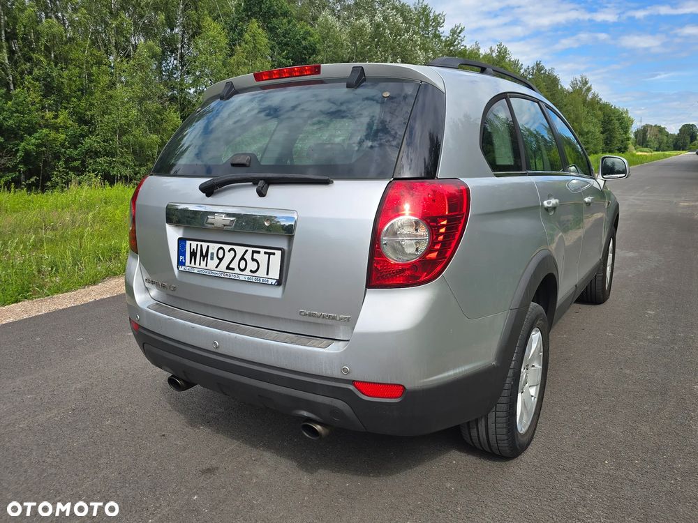 Chevrolet Captiva 2.2 D LT FWD - 4
