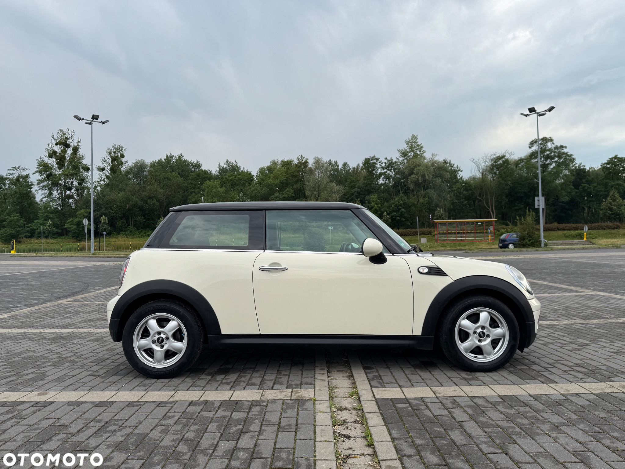 MINI ONE Standard - 4