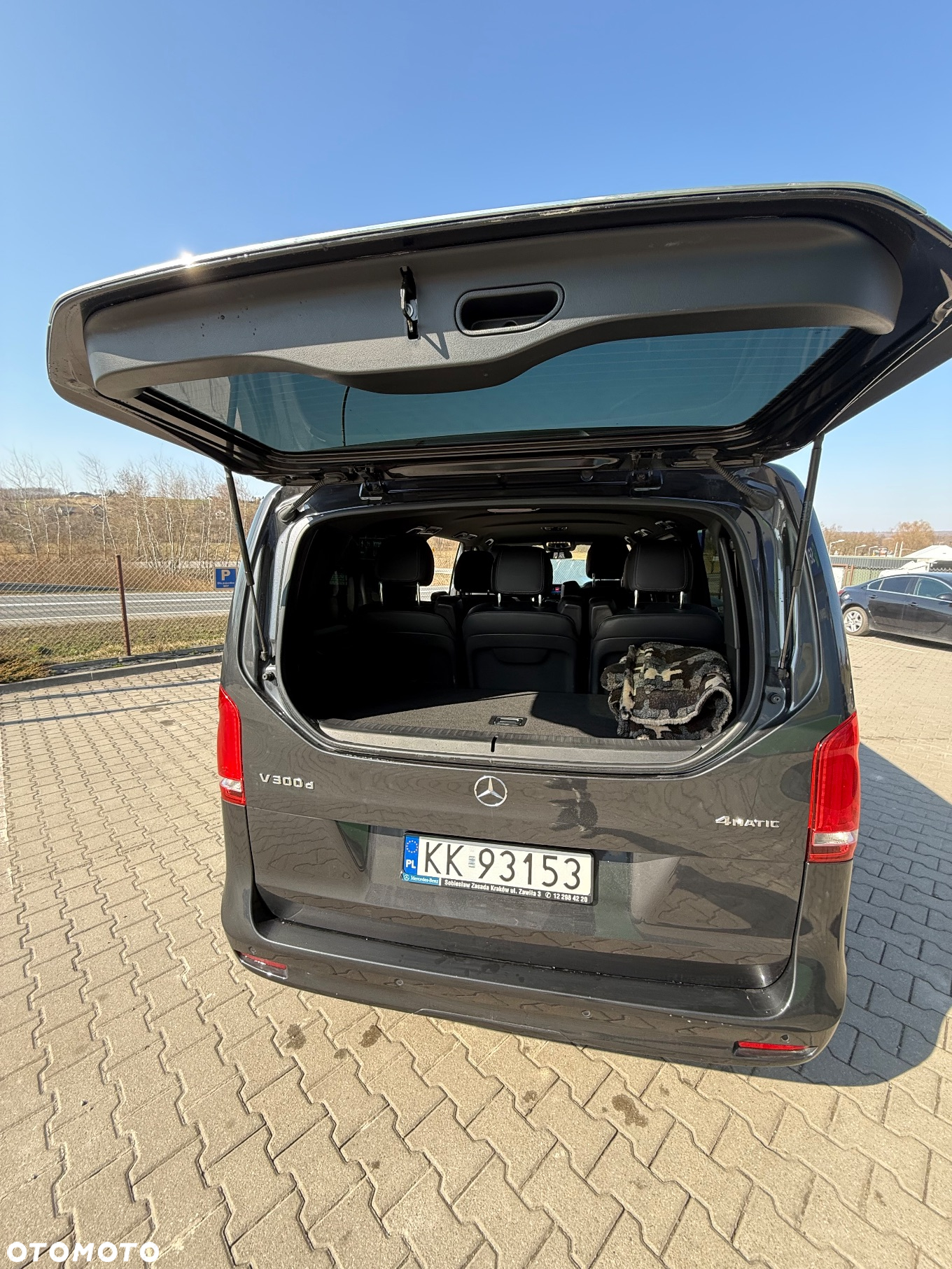 Mercedes-Benz Klasa V - 8