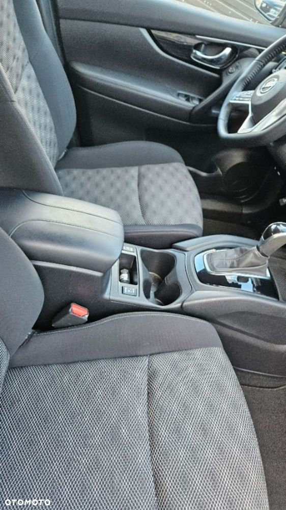 Nissan Rogue - 35