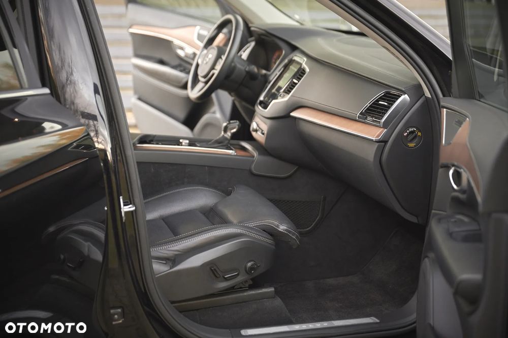 Volvo XC 90 D5 AWD Inscription 7os - 18
