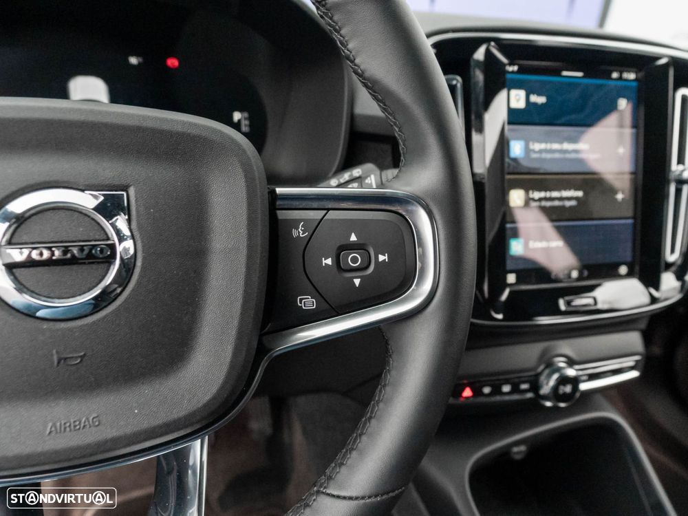 Volvo XC 40 Recharge Core - 23