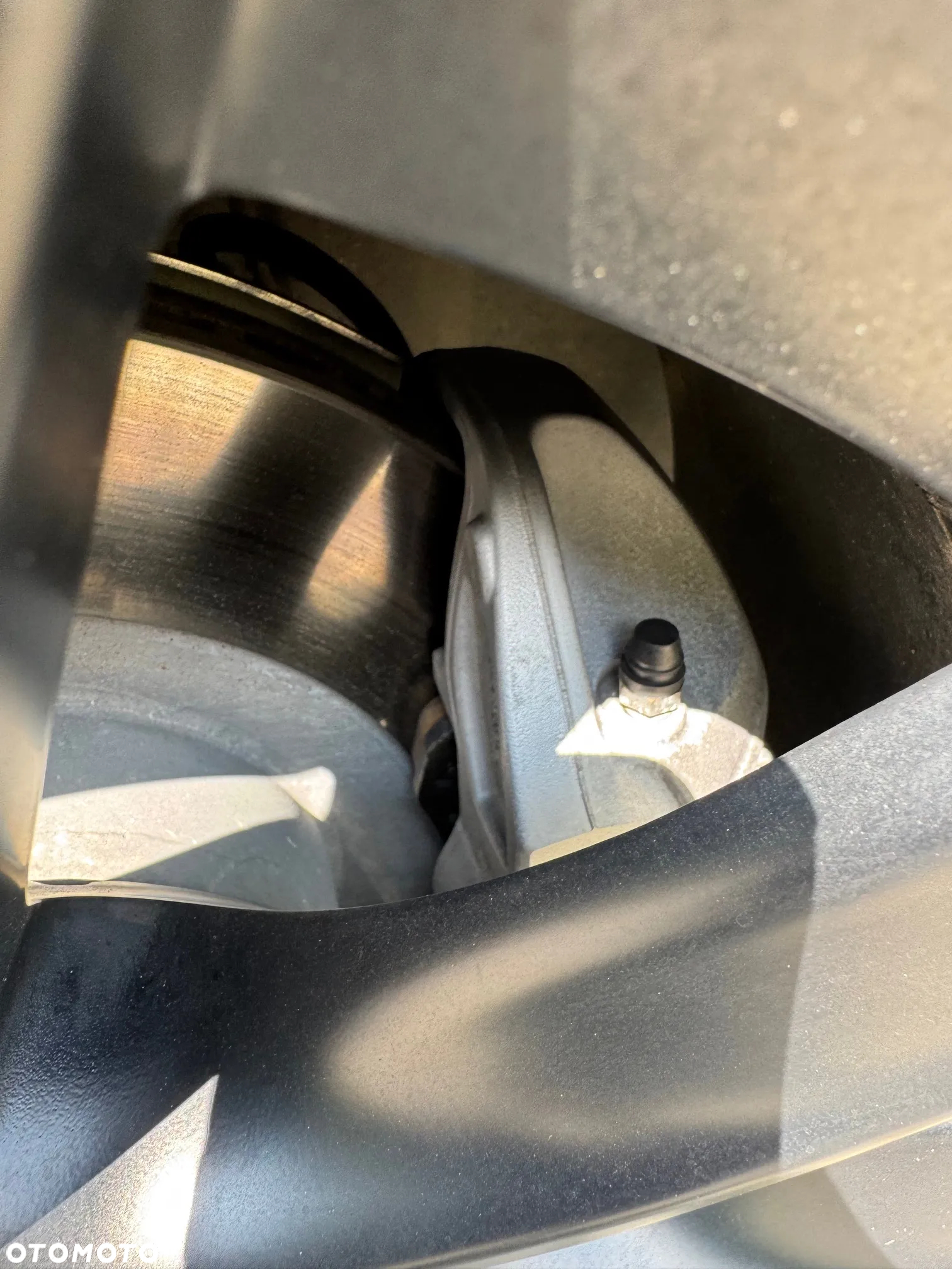 Tesla Y Model Long Range Dual Motor AWD - 28