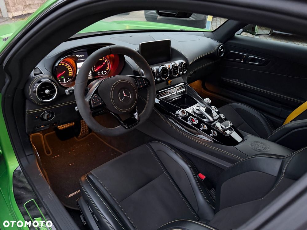 Mercedes-Benz AMG GT - 10