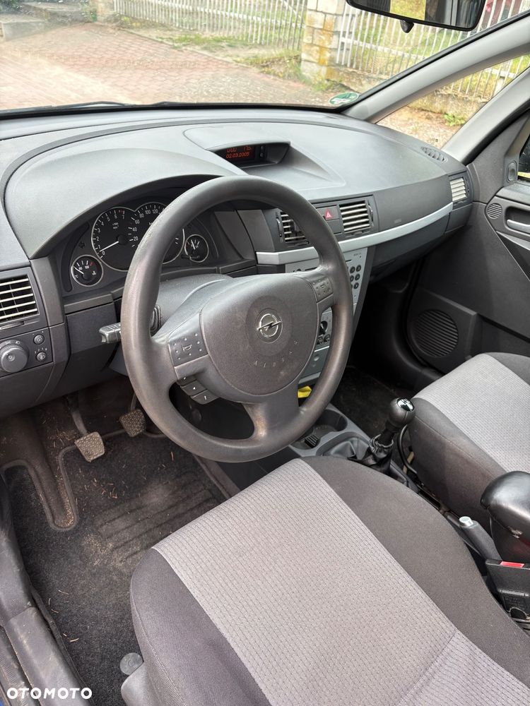 Opel Meriva 1.6 16V Essentia - 10