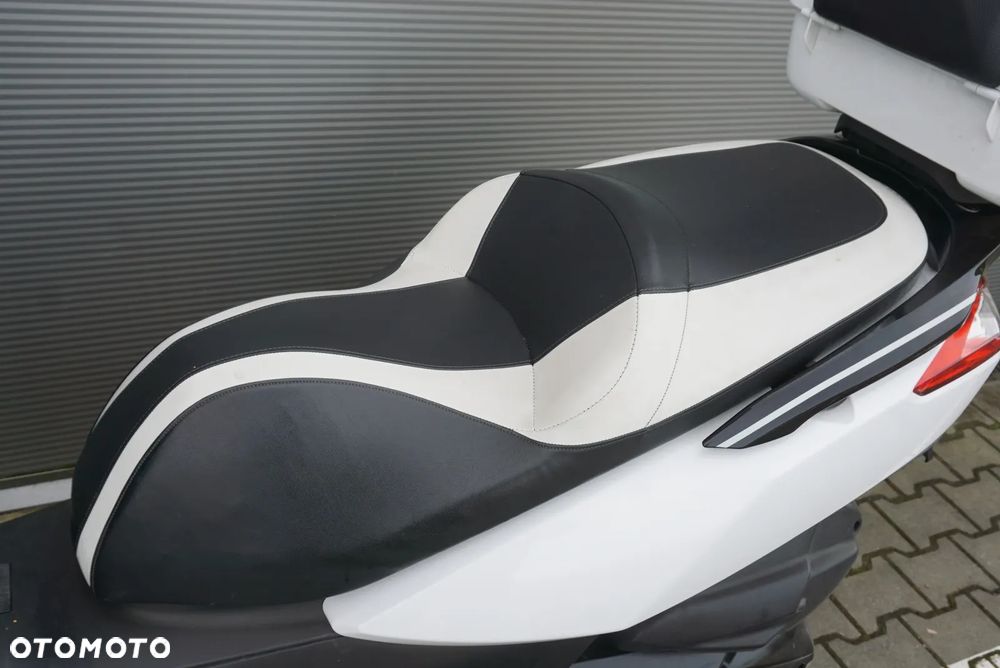 Kymco Downtown - 11