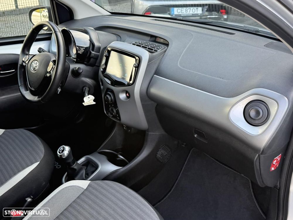 Toyota Aygo 1.0 X-Play+X-Touch - 35
