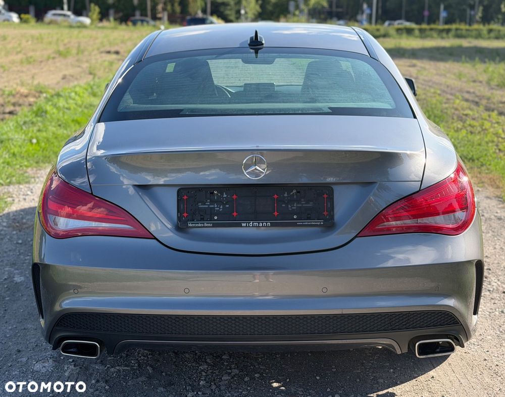 Mercedes-Benz CLA 180 7G-DCT AMG Line - 23