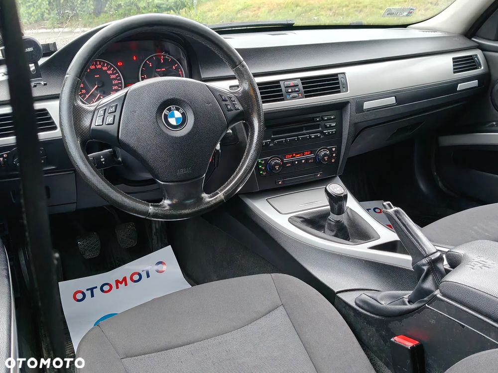 BMW Seria 3 320d DPF - 17