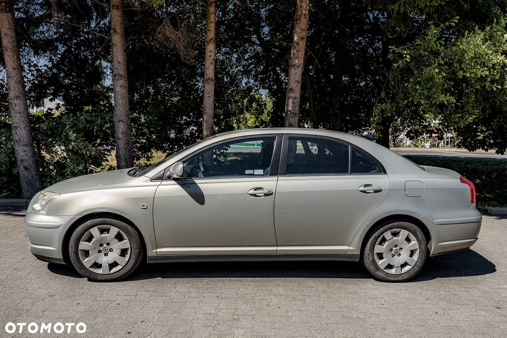 Toyota Avensis 1.8 VVT-i Luna - 3