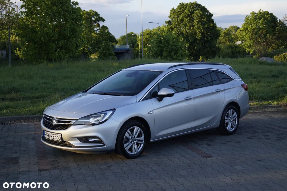 Opel Astra - 1
