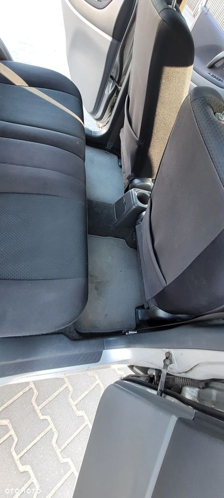 Suzuki Liana Kombi 1.6 Comfort - 21