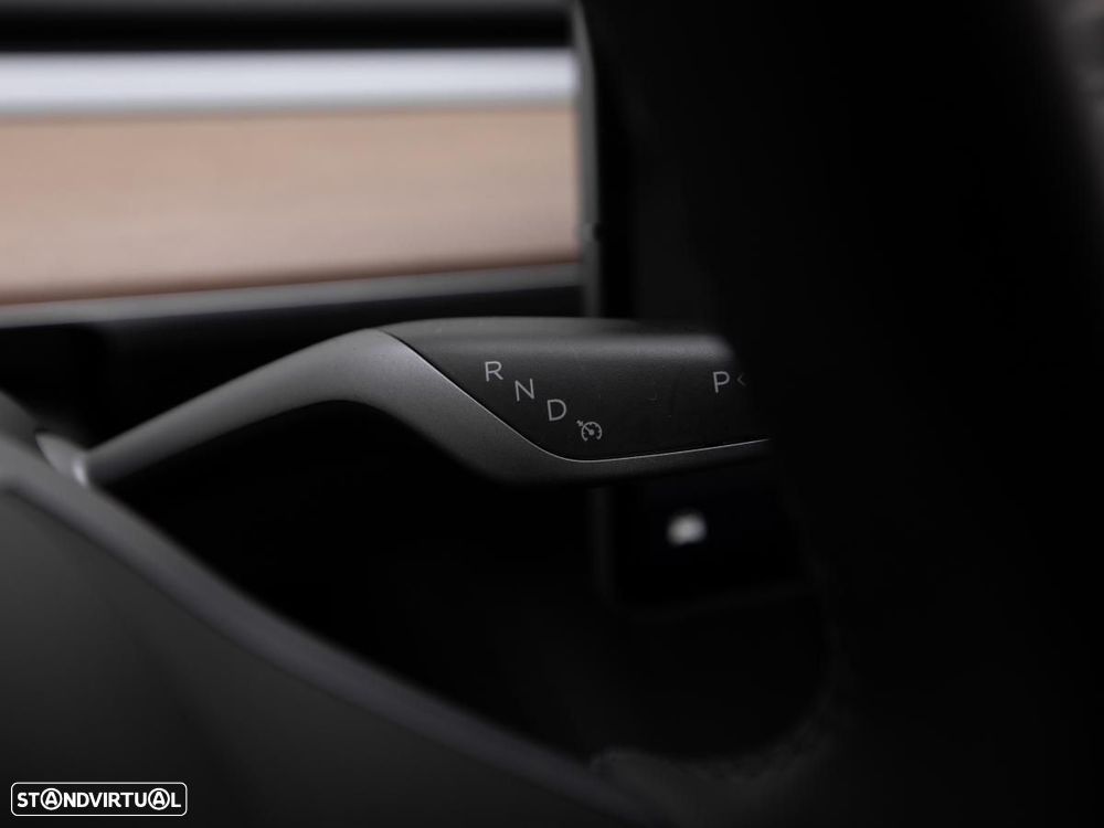 Tesla Model Y Long Range Dual Motor AWD - 19