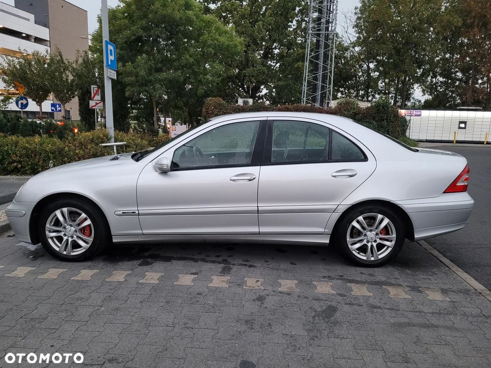 Mercedes-Benz Klasa C 200 T CDI Classic - 8