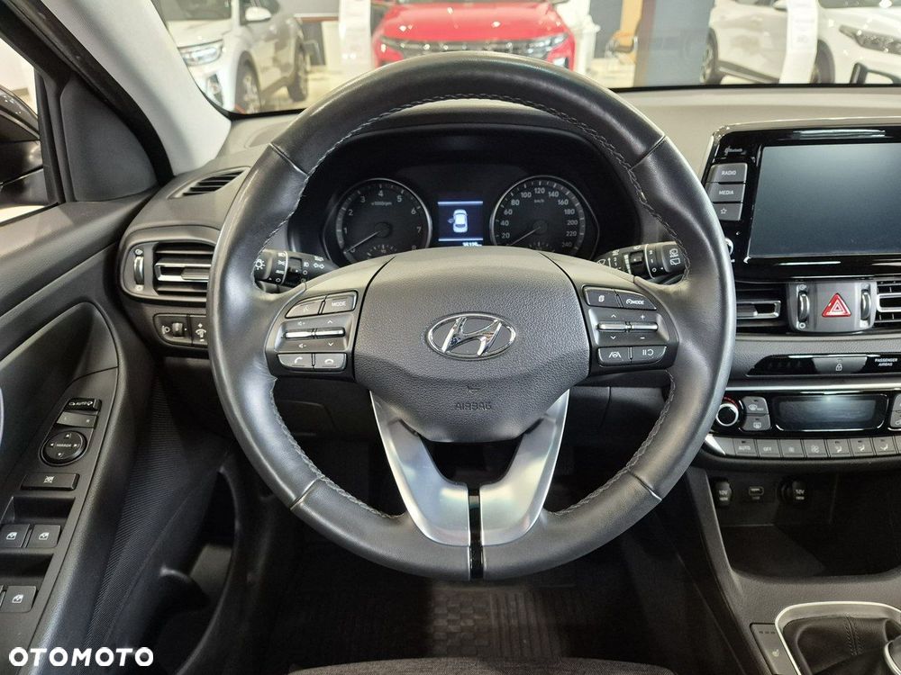 Hyundai i30 1.5 T-GDI 48V Smart - 32