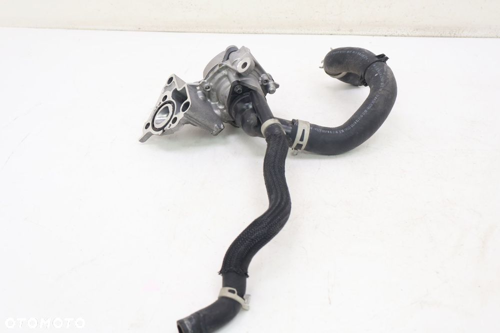 LEXUS TOYOTA 2.5 HYBRID POMPA WODY 0810G890685 - 2
