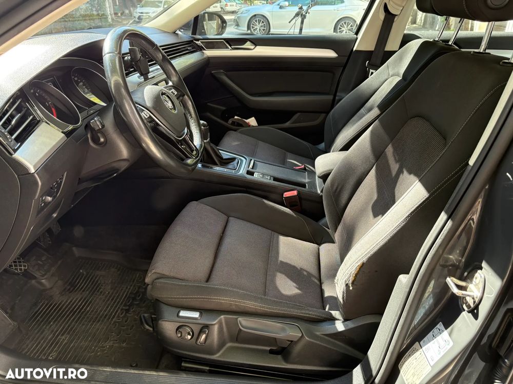 Volkswagen Passat 2.0 TDI Comfortline - 9