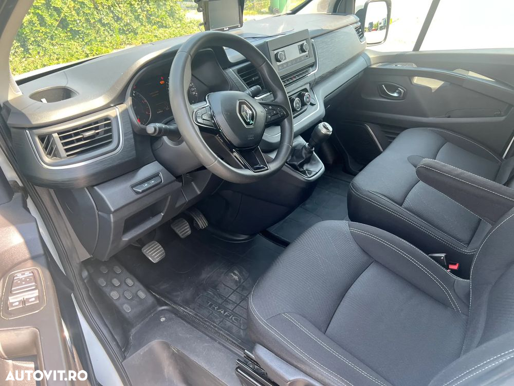 Renault Trafic Combi 2.0 Blue dCi 150 S&S L2 8+1 Zen - 7