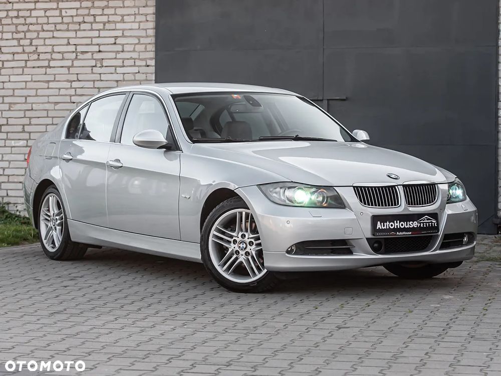 BMW Seria 3 325i - 2