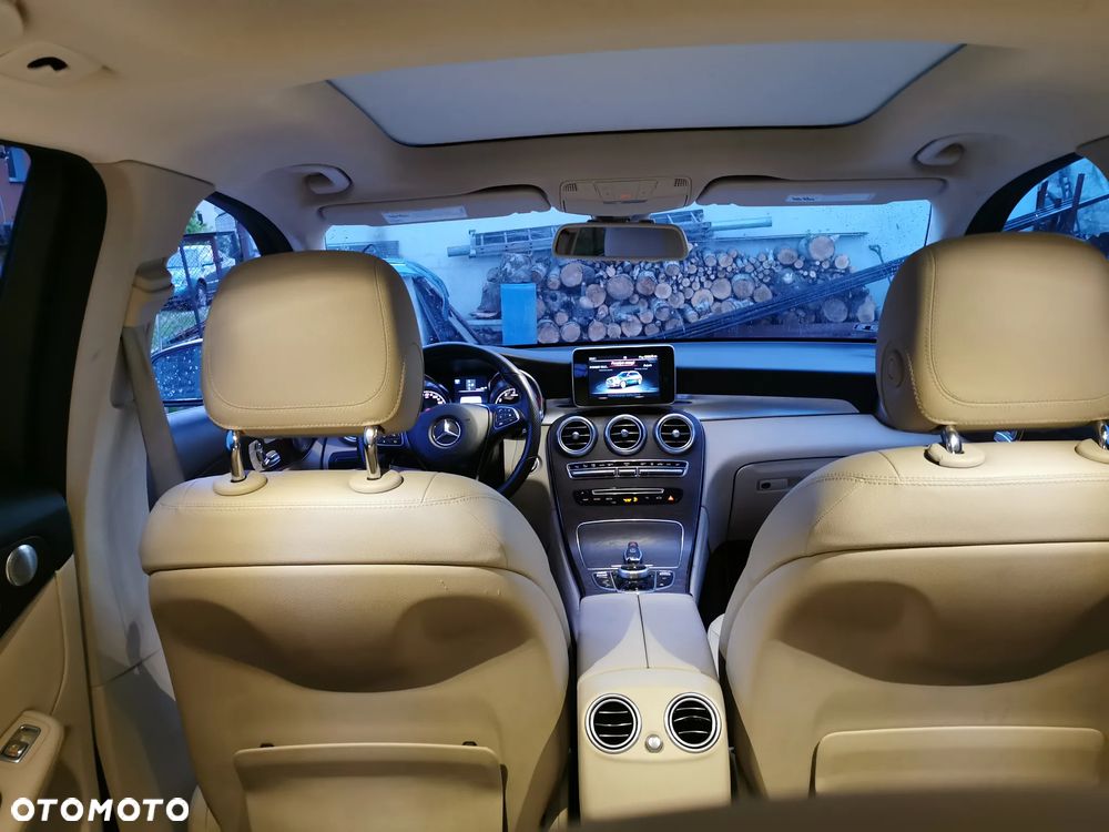 Mercedes-Benz GLC - 25